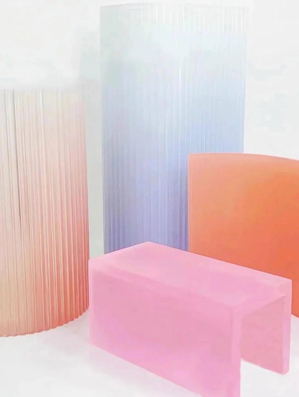 Gradient Acrylic Water Ripple